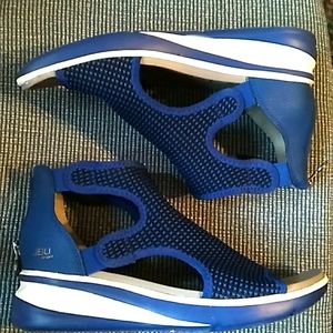 JBU Sport The Nadine High In Blue NEW